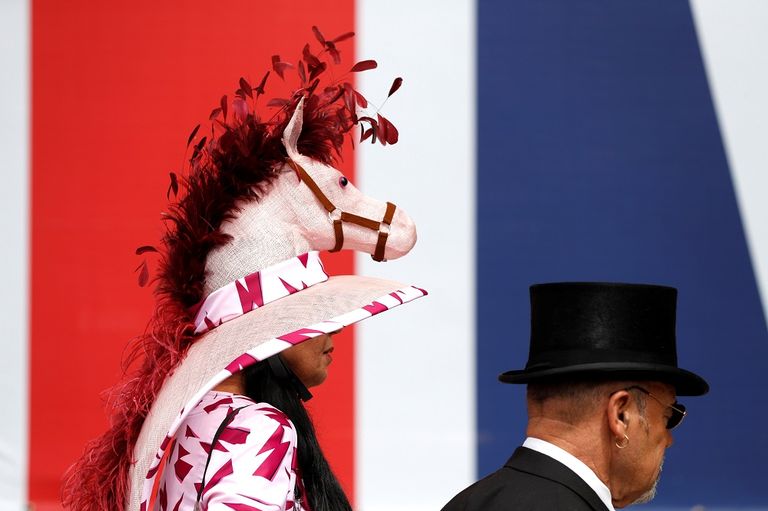 حسناوات بريطانيا في مهرجان اسكوت للخيول