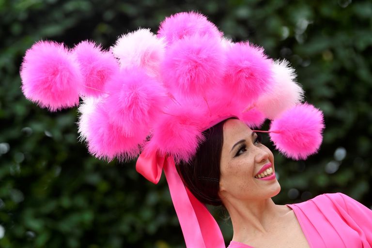 حسناوات بريطانيا في مهرجان اسكوت للخيول