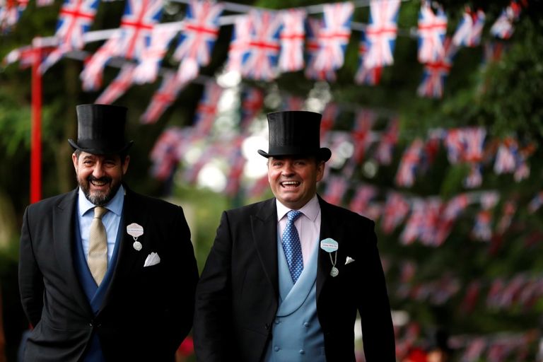 حسناوات بريطانيا في مهرجان اسكوت للخيول