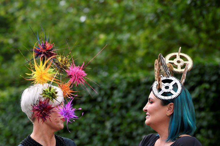 حسناوات بريطانيا في مهرجان اسكوت للخيول