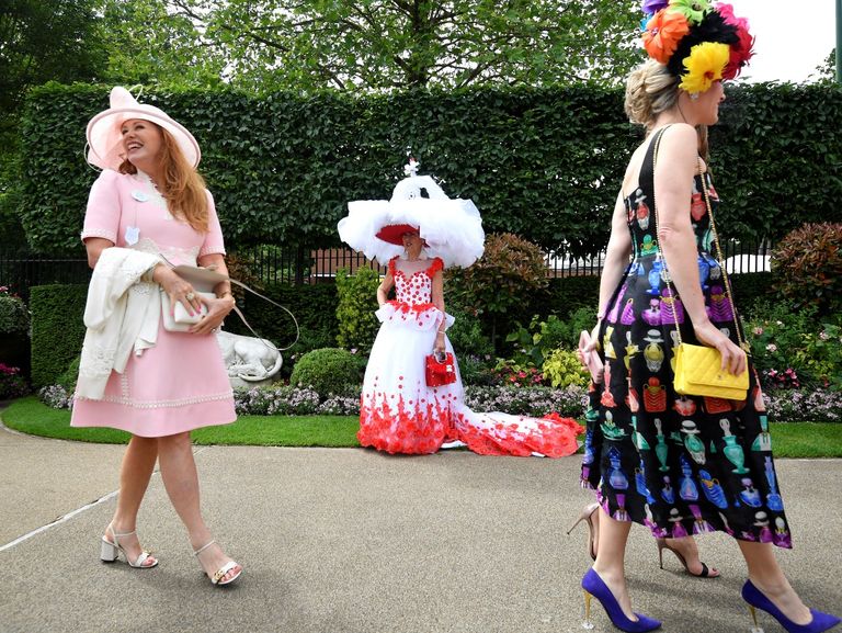 حسناوات بريطانيا في مهرجان اسكوت للخيول