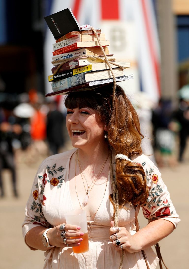 حسناوات بريطانيا في مهرجان اسكوت للخيول