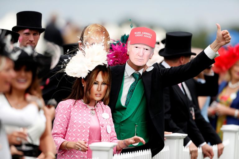 حسناوات بريطانيا في مهرجان اسكوت للخيول