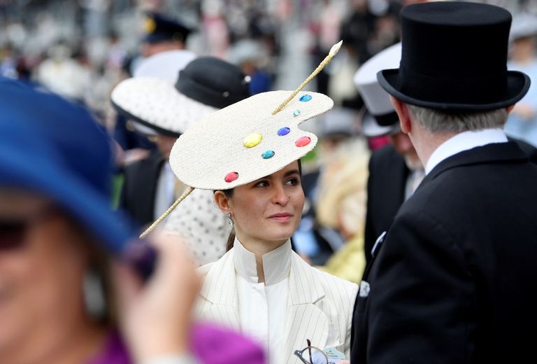 حسناوات بريطانيا في مهرجان اسكوت للخيول