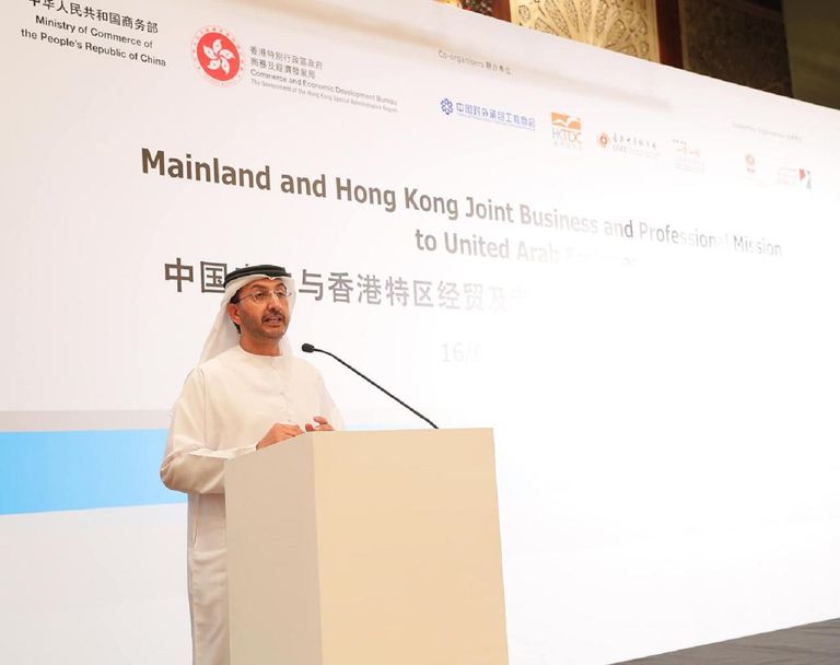 نمو مطرد في العلاقات التجارية بين الإمارات وهونج كونج