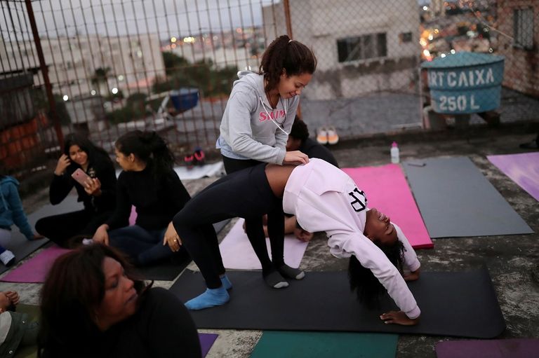 جانب من الاحتفال باليوم العالمي لليوجا في تايلاند