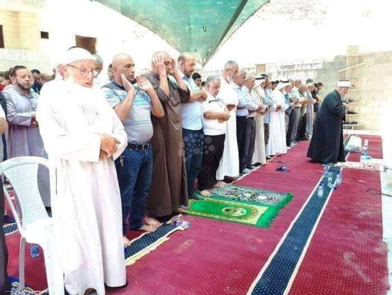جانب من أداء صلاة الجمعة في وادي ياصول بالقدس