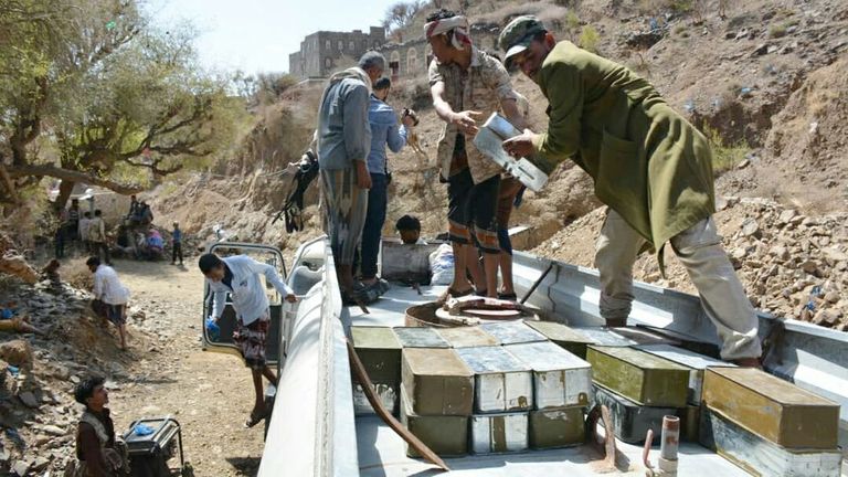  تجارة الحشيش والمواد المخدرة أحد أبرز مصادر تمويل مليشيا الحوثي 
