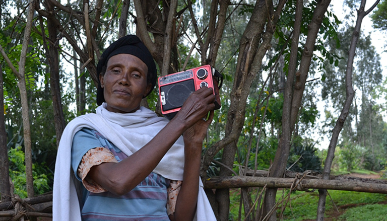 الراديو لا يزال يحافظ على مكانته في إثيوبيا 