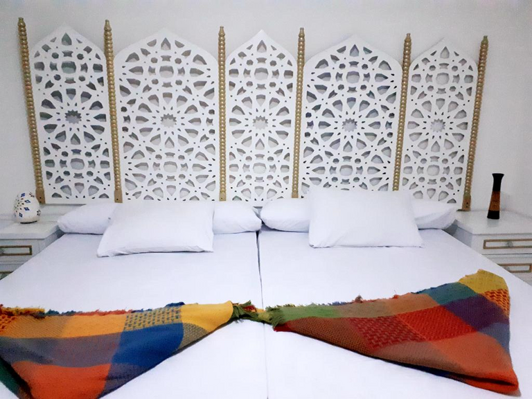 الأهرامات أشهر المعالم السياحية بالقاهرة