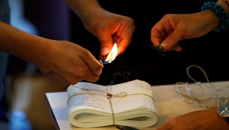 الناخبون يحتفلون بفوز إمام أوغلو - رويترز