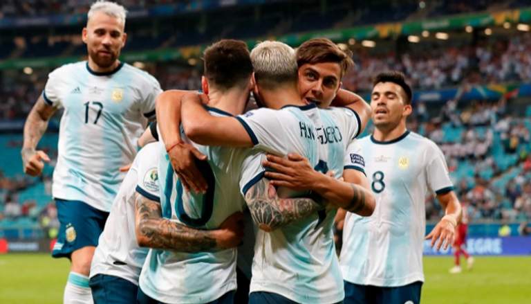 فرحة لاعبي الأرجنتين بالتأهل
