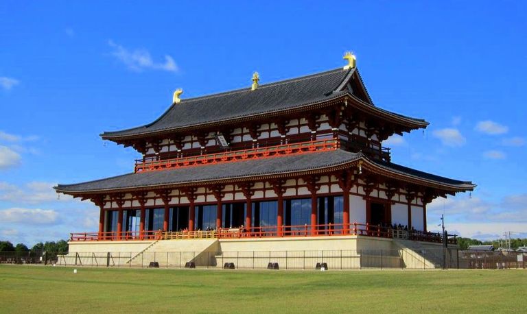 الغزلان في شوارع نارا اليابانية - صورة أرشيفية