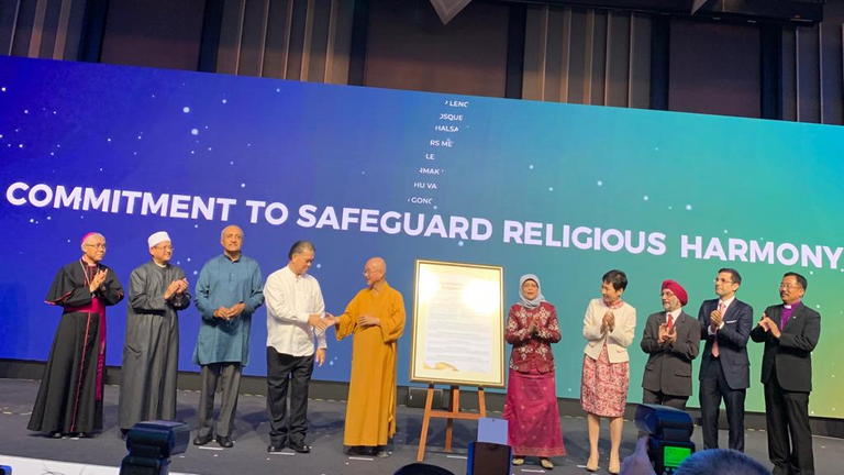 الدكتور علي راشد النعيمي في مؤتمر "المجتمعات المتماسكة"