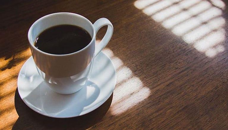 القهوة منزوعة الكافيين أقل ضررا للصحة
