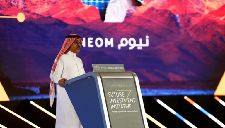 الرئيس التنفيذي لمشروع مدينة نيوم خلال مؤتمر في الرياض - رويترز