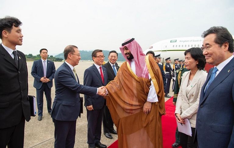 ولي العهد السعودي يصل إلى كوريا الجنوبية في زيارة رسمية ولي العهد السعودي يصل إلى كوريا الجنوبية في زيارة رسمية