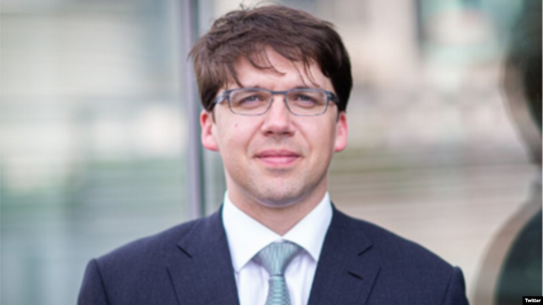 ديفيد إيبسن