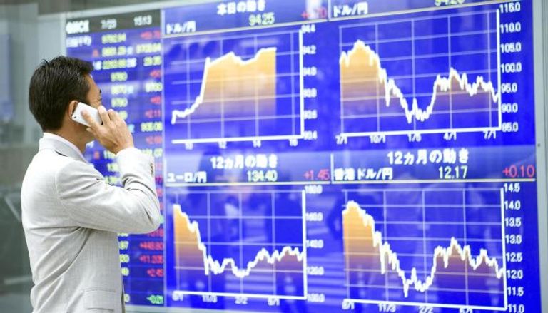 حذر المستثمرين يضغط على الأسهم اليابانية