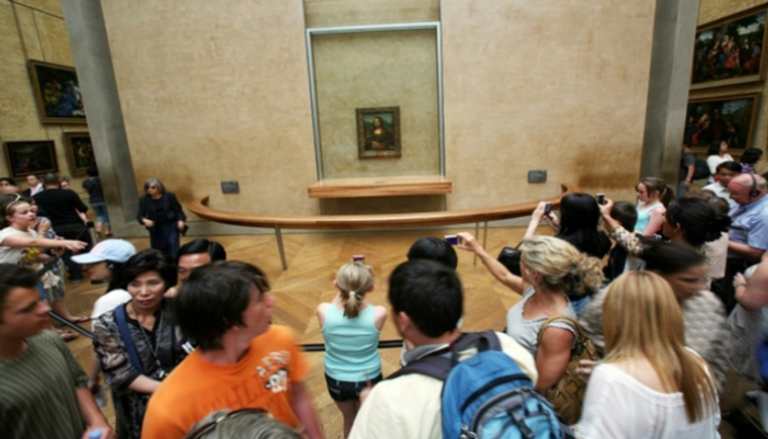 لوحة الموناليزا في متحف اللوفر 