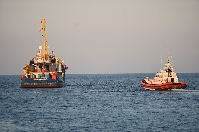 القبطانة كارولا راكيتا