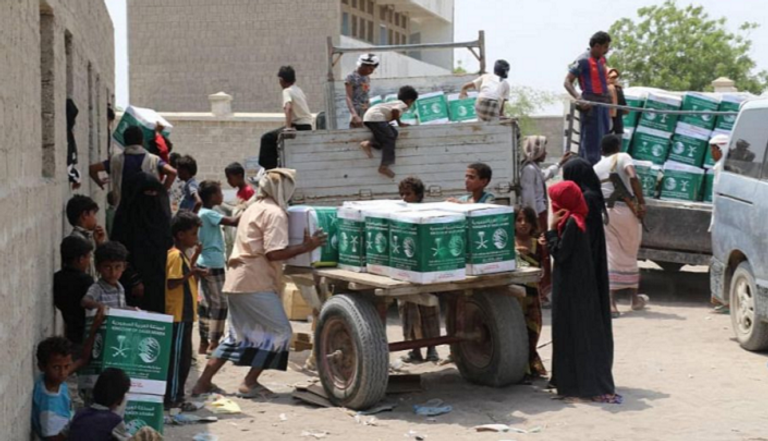 توزيع مساعدات مركز الملك سلمان للإغاثة في اليمن