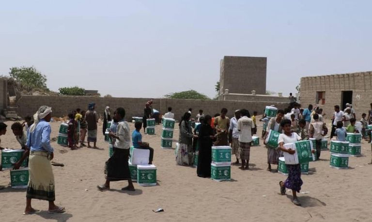 توزيع مساعدات مركز الملك سلمان للإغاثة في اليمن