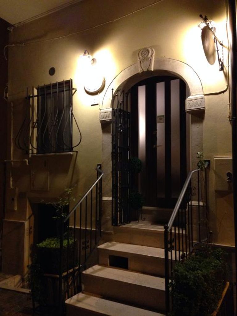 مالك الفندق لوكا ليشو