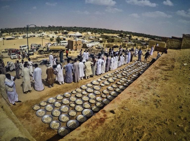 إبراهيم النجدي أثناء رحلته للسعودية بالدراجة النارية