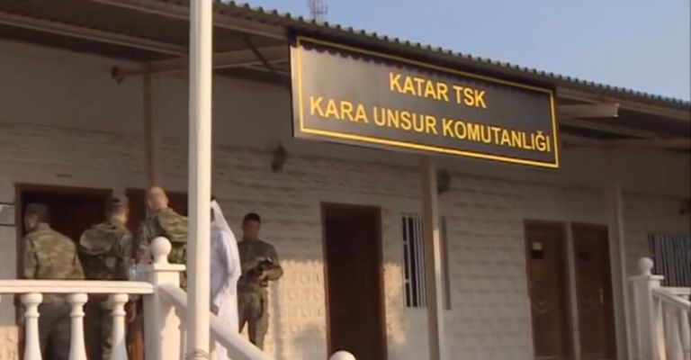 القوات التركية ترصد التطورات اليومية بالدوحة