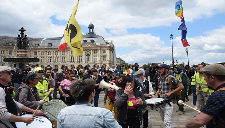 مسيرات السترات الصفراء - الفرنسية