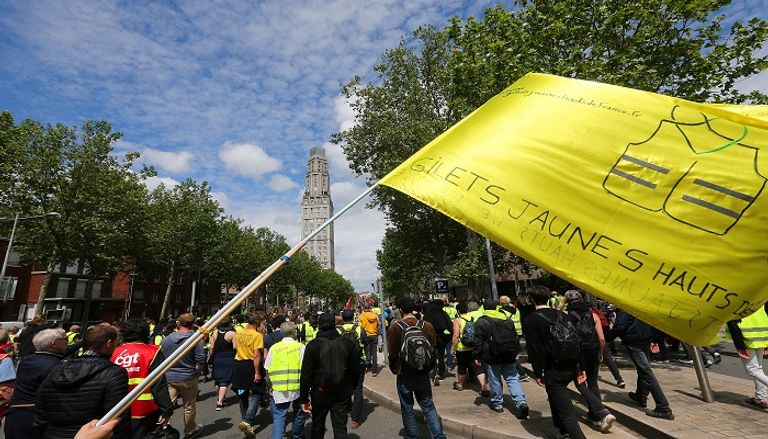 مسيرات السترات الصفراء - الفرنسية