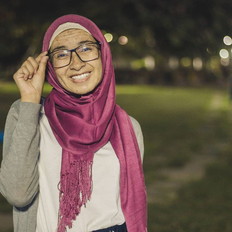 منار سعيد.. مصابة بمرض نادر في الجلد