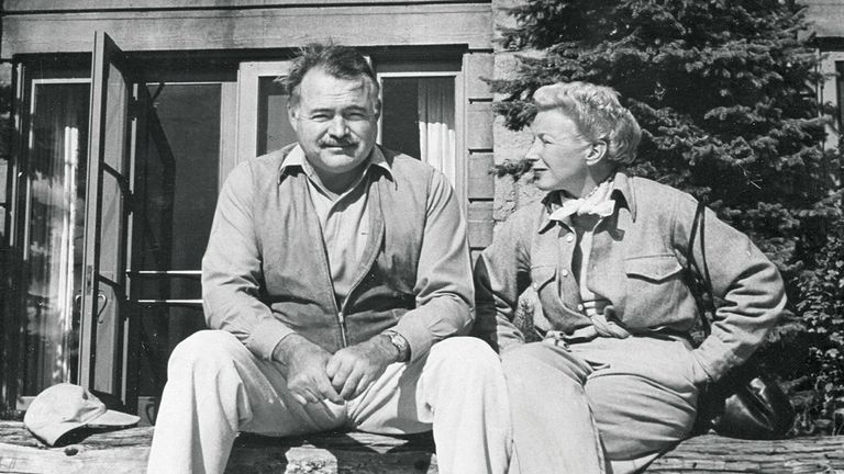 الكاتب الأمريكي أرنست هيمنجواي