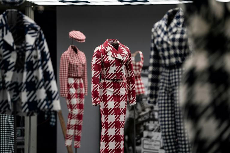 معرض أزياء أقيم بـ"جاليري علية" في باريس