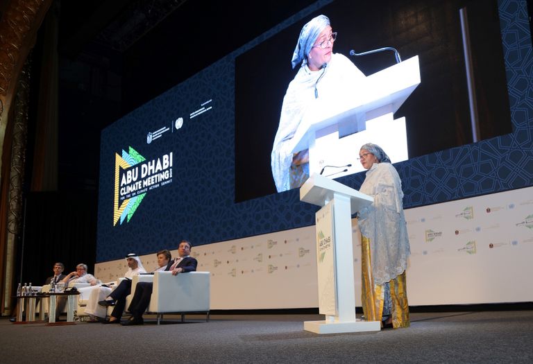 الدكتور ثاني بن أحمد الزيودي خلال الاجتماع