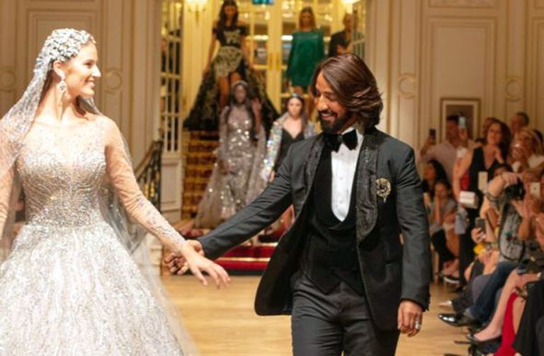 فساتين البحيري تنوعت بين القصيرة والمشغولة بالـ"hand made"