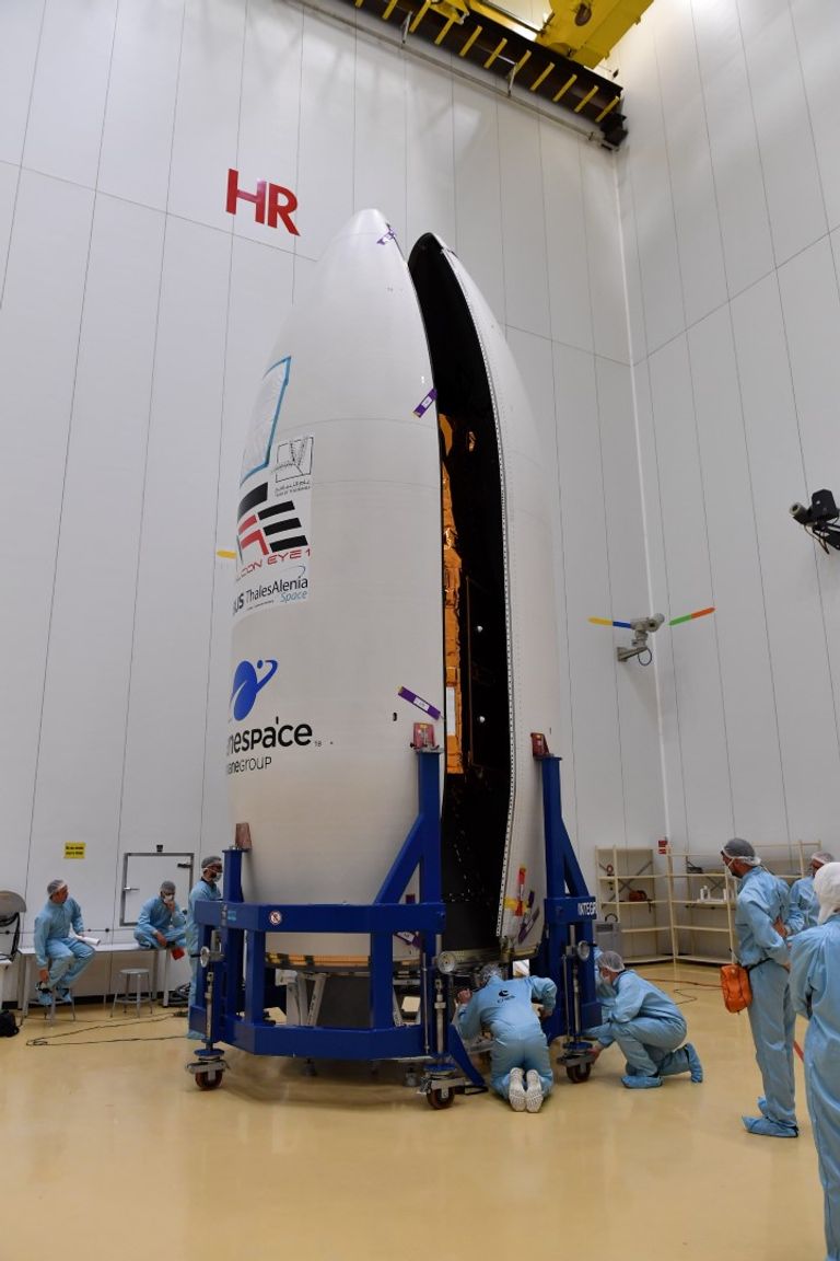 الإمارات تنتهي من استعدادت إطلاق القمر