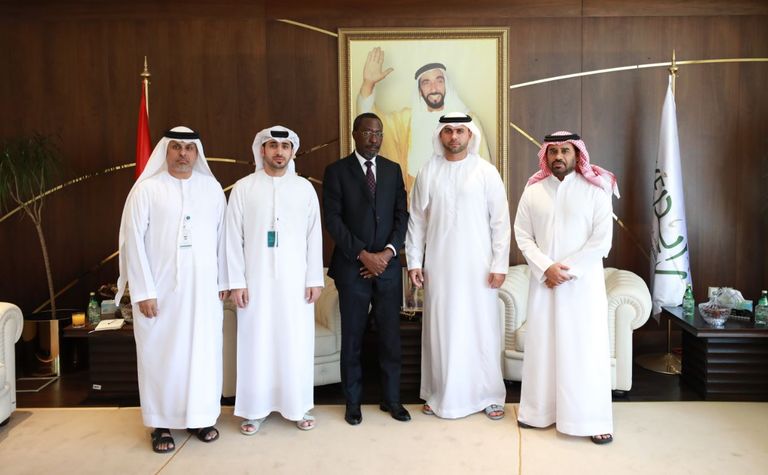 إبراهيم الزعابي يستقبل سفير موزمبيق لدى الإمارات