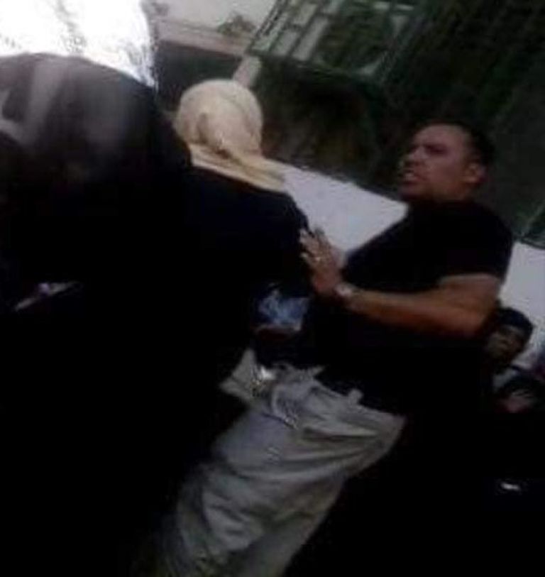 نجيم من امام أحد المصارف سجن معيتيقة