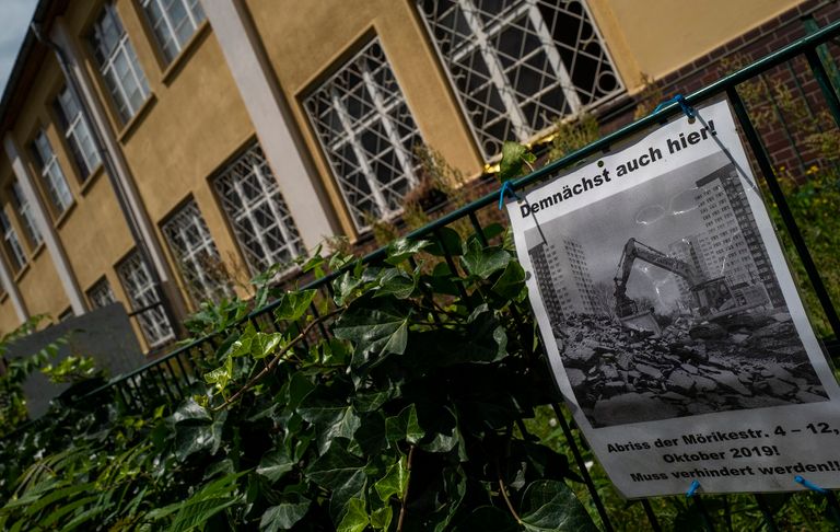 الفنانون يخشون خسارة أستوديوهاتهم