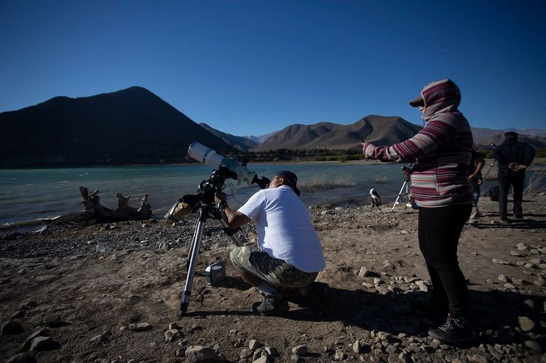 300 ألف شخص تابعوا الظاهرة الفلكية