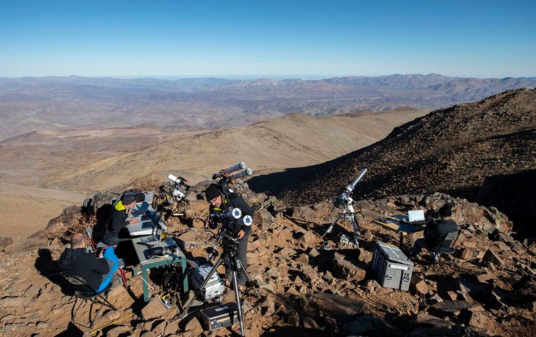 300 ألف شخص تابعوا الظاهرة الفلكية