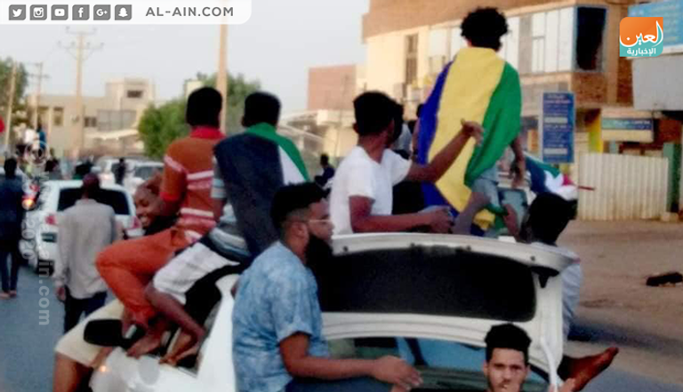 مظاهر الفرحة تعم الشارع السوداني عقب اتفاق المجلس العسكري والمعارضة