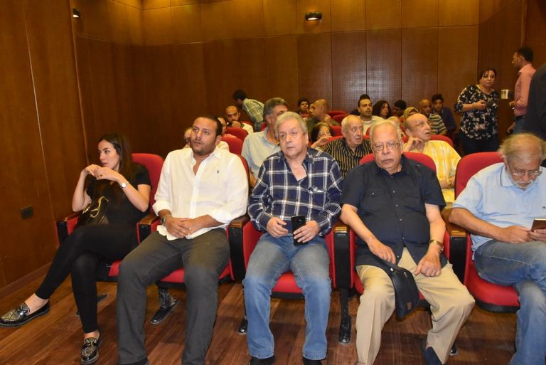 الفنان تامر عبدالمنعم أثناء كلمة له بحفل التأبين