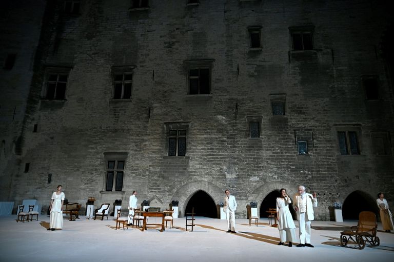 جانب من مسرحية "أرشيتكتور"