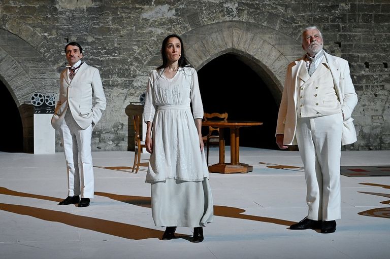 جانب من مسرحية "أرشيتكتور"