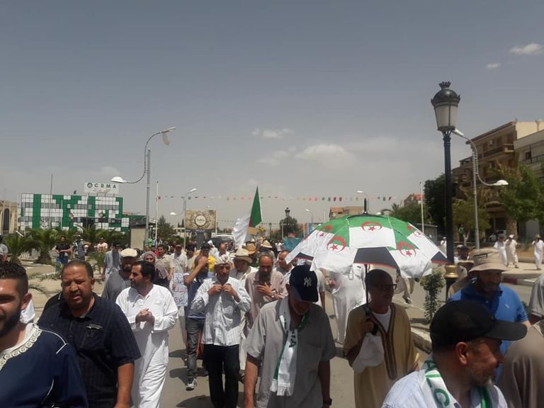 جزائريون يتظاهرون ضد نظام بوتفليقة في الجمعة العشرين