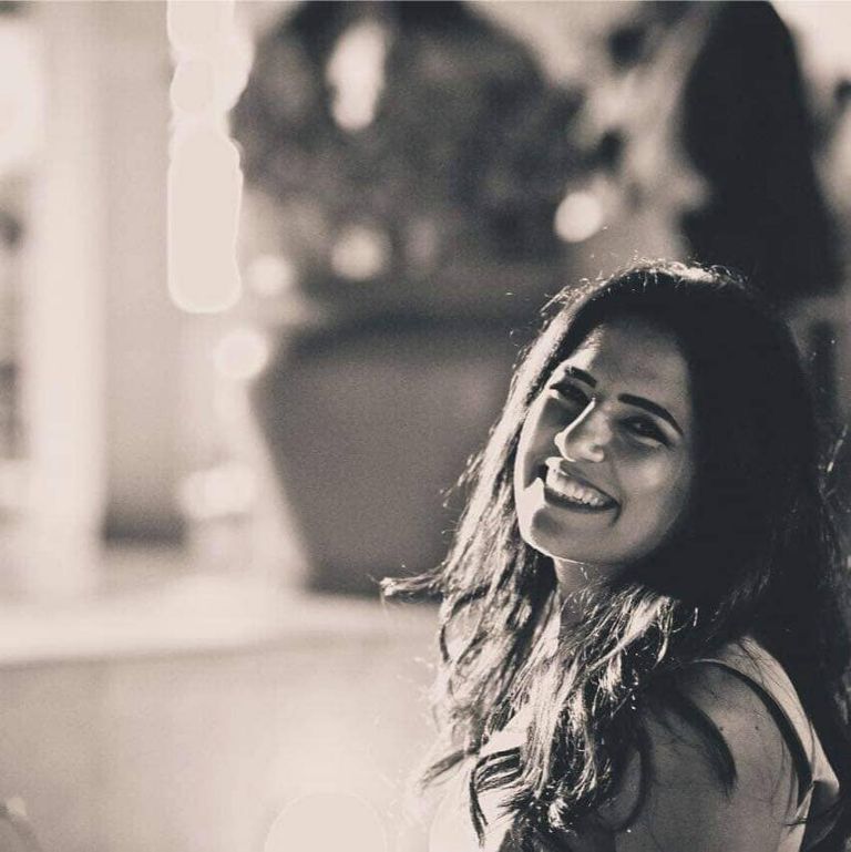 ساندرا مجدي صورة نادية لطفي على بوستر للحملة