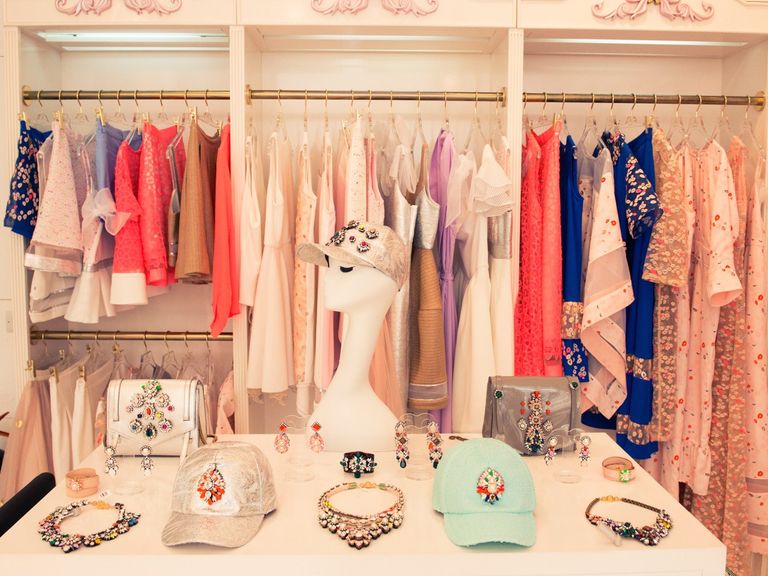 الملابس الفضفاضة دائماً اختيار مثالي لأجواء البحر